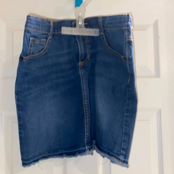 Girls Crazy 8 Jean Skirt - Picture 1 of 5